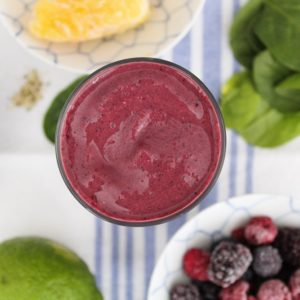 Energizer-Berry-Smoothie-in-a-glass