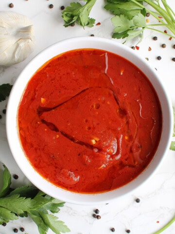 Quick Marinara Sauce in bowl