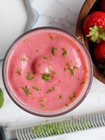 best milk for smoothies Recipe for Strawberry Smoothie in a glass
