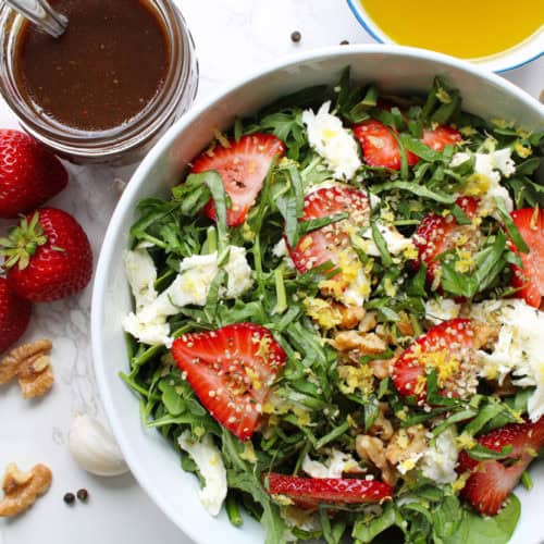 Recipe for strawberry salad in a bowl