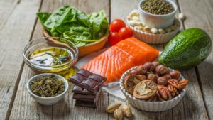7-healthy-eating-habits-salmon-with-nuts-and-oil
