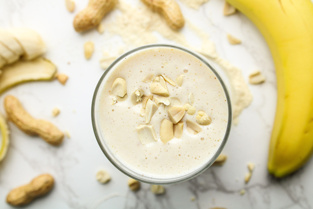 Peanut-paradise-tropical-smoothie-with-peanuts